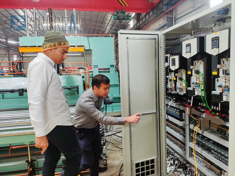 Клиент из Бангладеш посетил фабрику продольной резки KINGREAL