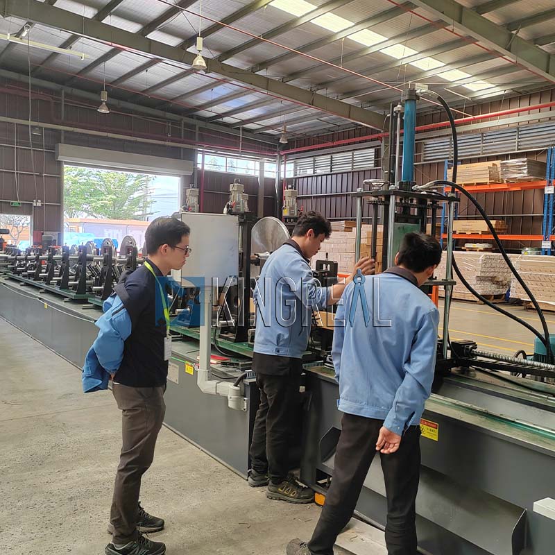 Линейный ленточный потолок рейка Линия-5 Линейный ленточный потолок рейка Линия-5