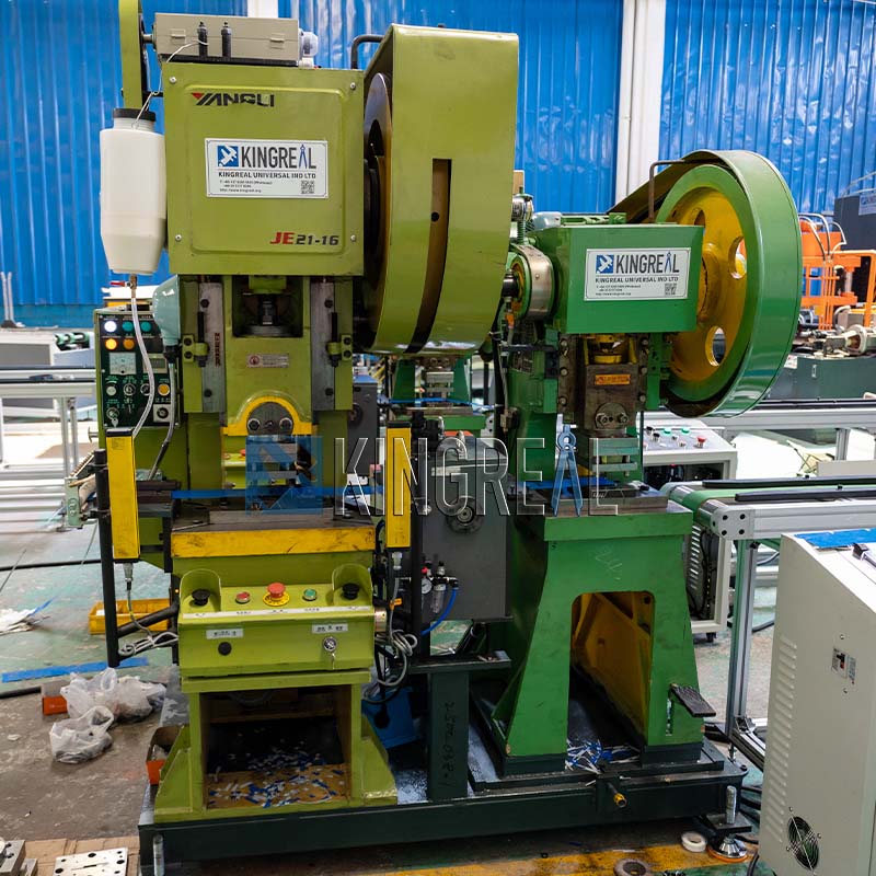 ОБОРУДОВАНИЕ по производству потолков грильято