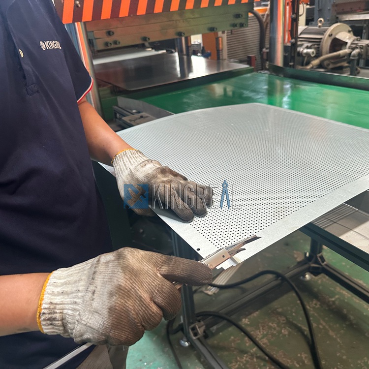 Линия для производства фасадных кассетных панелей