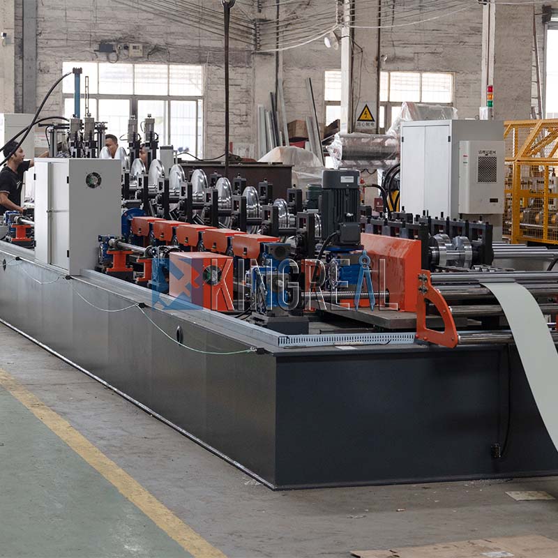 кубообразные реечные потолки Машина